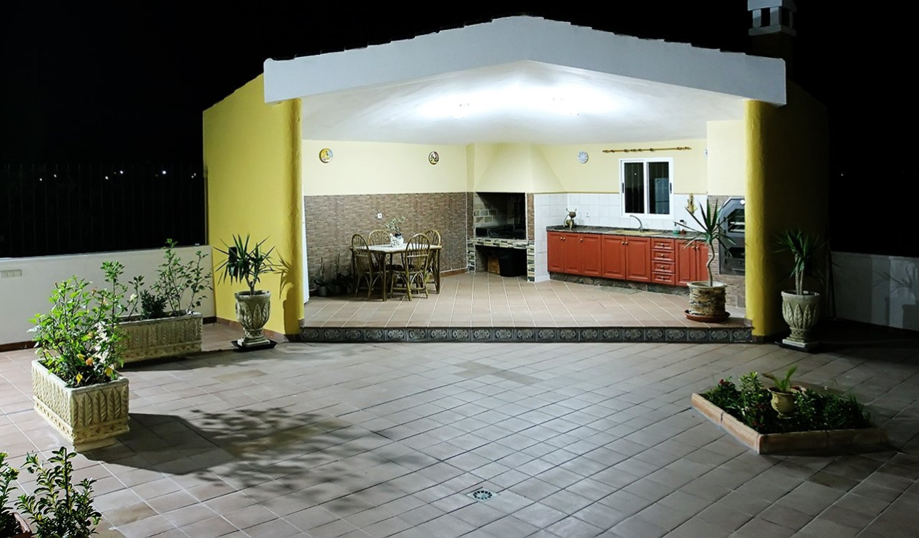 Resale - Finca / Country Property - Orihuela