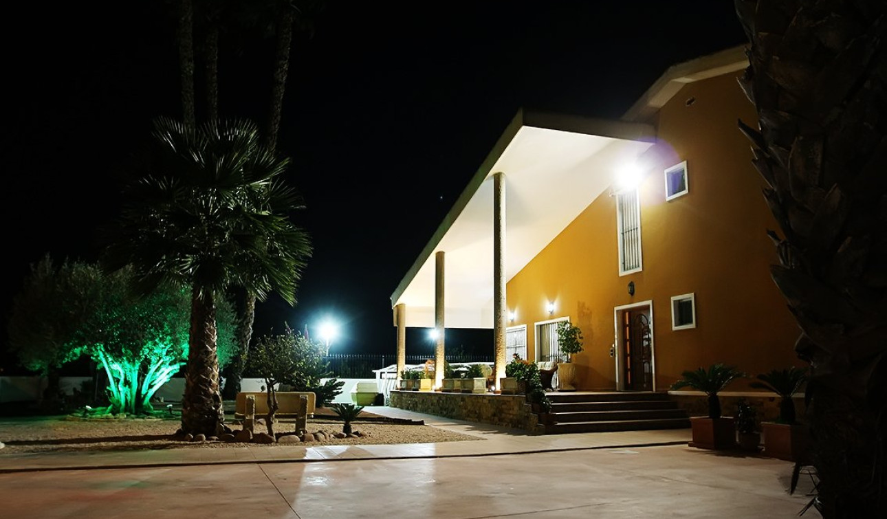 Resale - Finca / Country Property - Orihuela