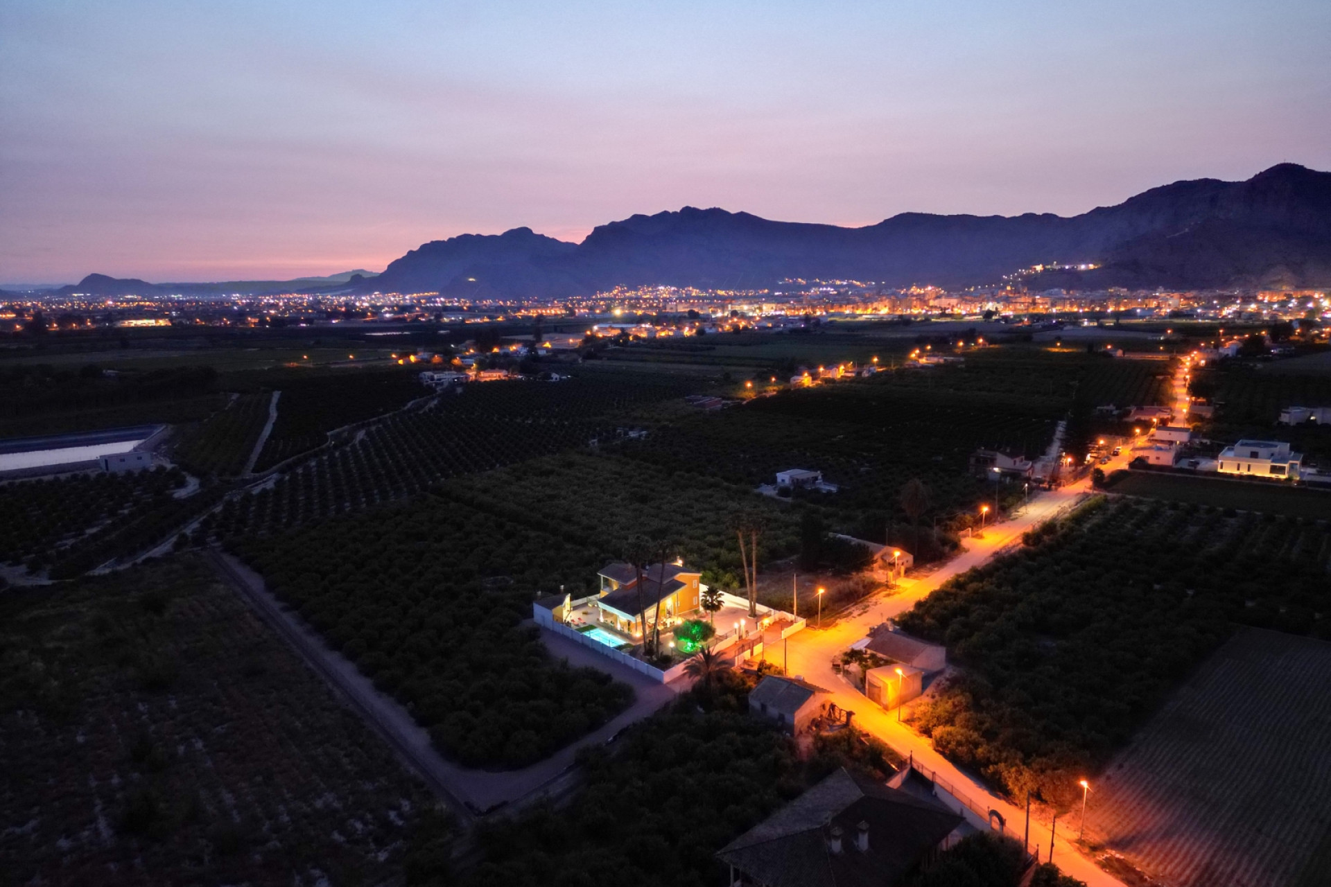 Resale - Finca / Country Property - Orihuela