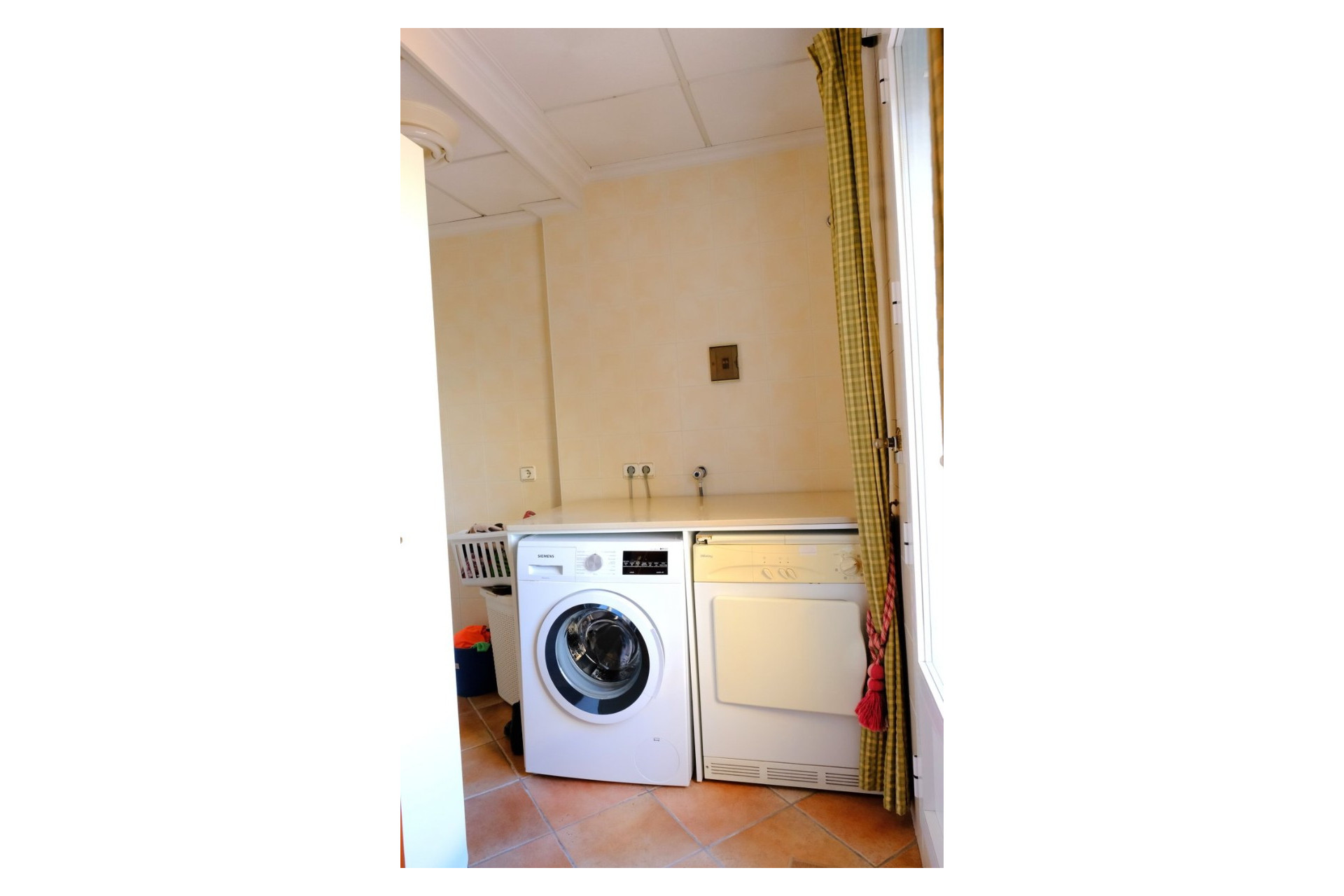 Resale - Finca / Country Property - Orihuela