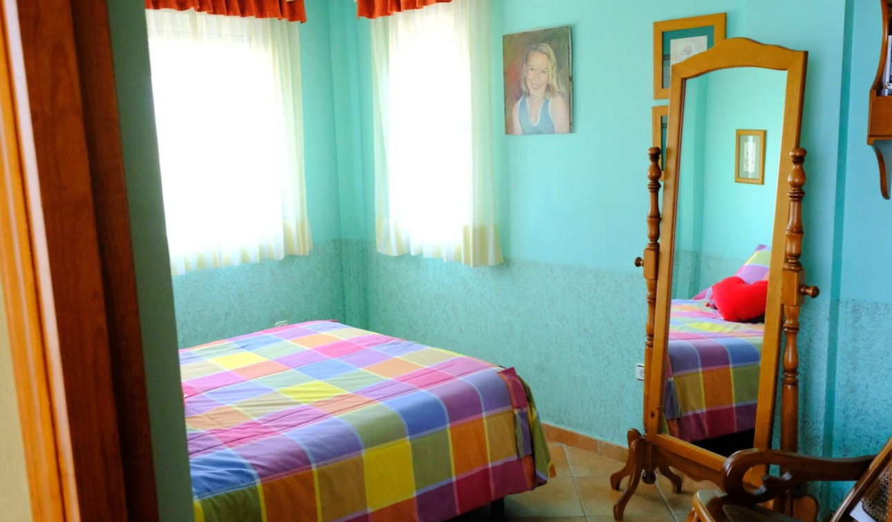 Resale - Finca / Country Property - Orihuela