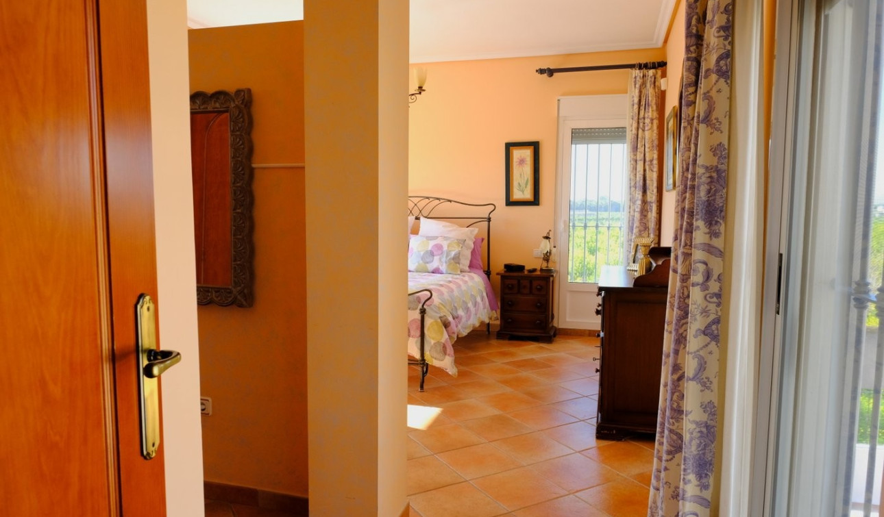 Resale - Finca / Country Property - Orihuela