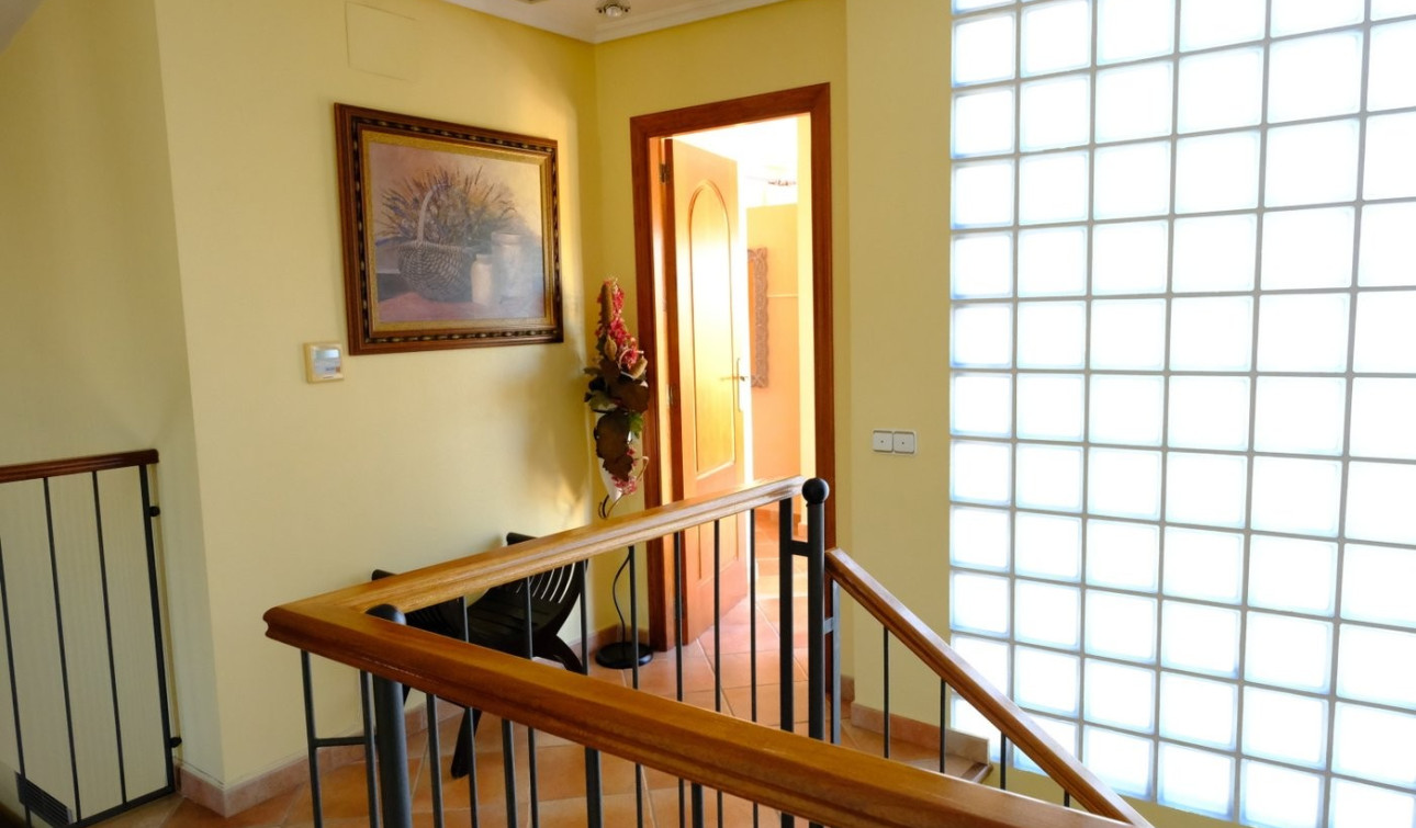 Resale - Finca / Country Property - Orihuela