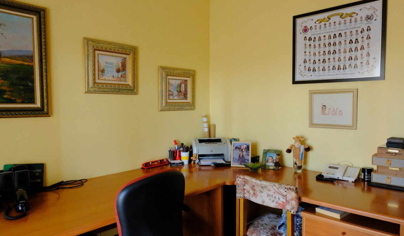 Resale - Finca / Country Property - Orihuela