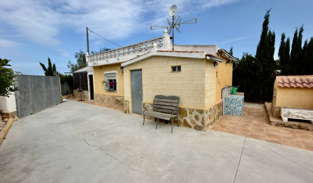 Resale - Finca / Country Property - San Fulgencio - La Marina