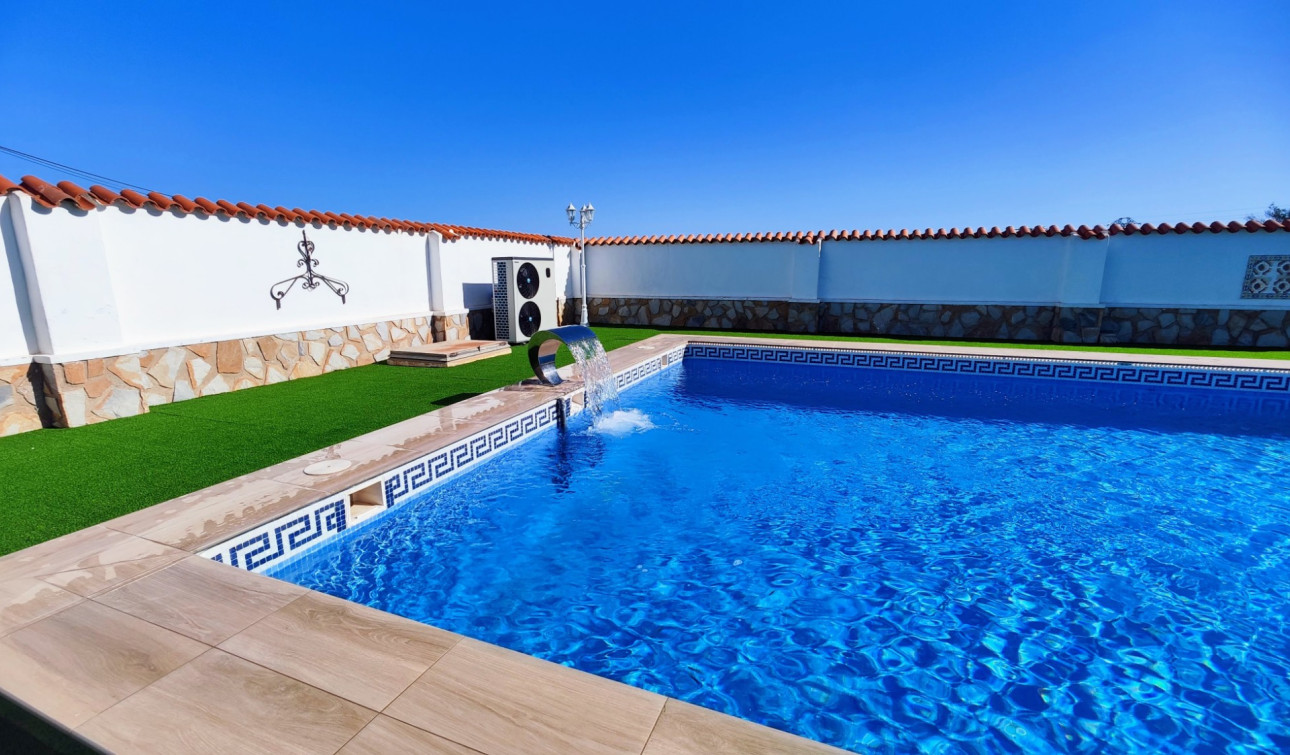 Resale - Finca / Country Property - San Miguel de Salinas