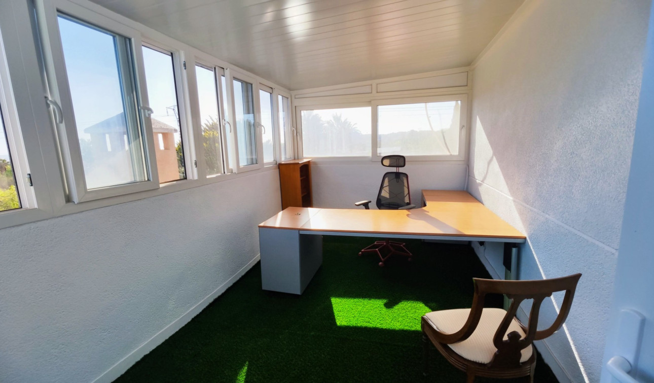 Resale - Finca / Country Property - San Miguel de Salinas