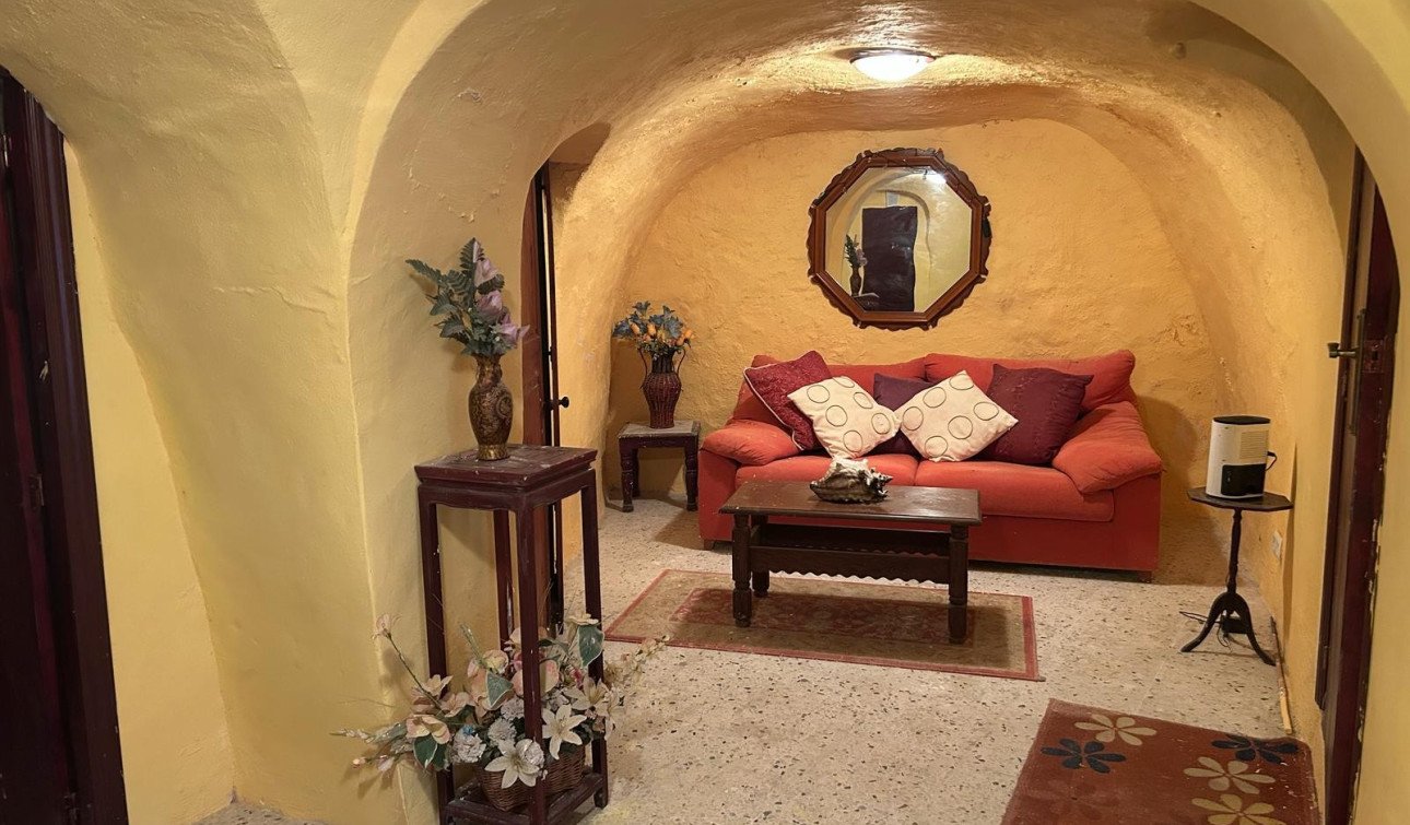 Resale - Finca / Country Property - Torre Del Rico