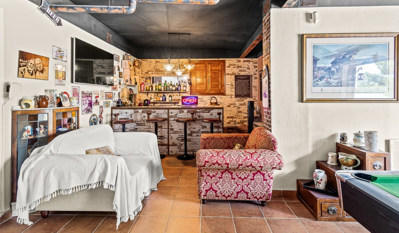 Resale - Finca / Country Property - Torremendo