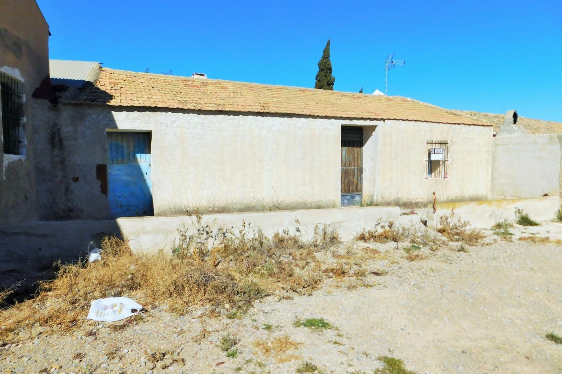 Resale - Finca / Country Property - Torremendo