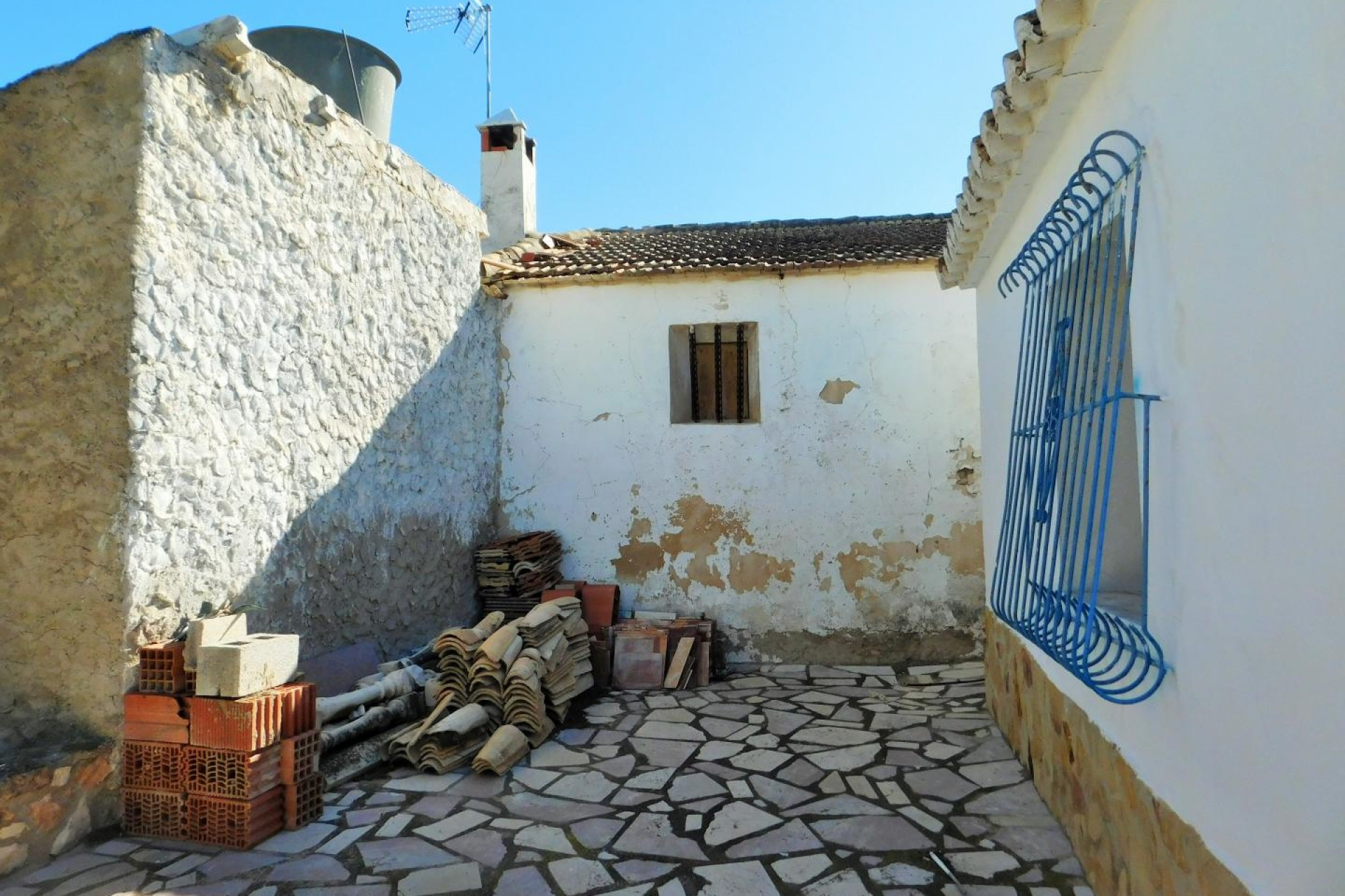 Resale - Finca / Country Property - Torremendo