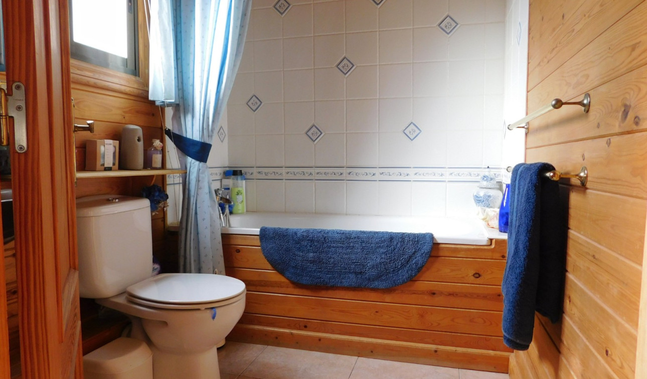 Resale - Finca / Country Property - Torremendo