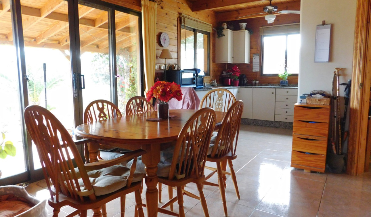 Resale - Finca / Country Property - Torremendo