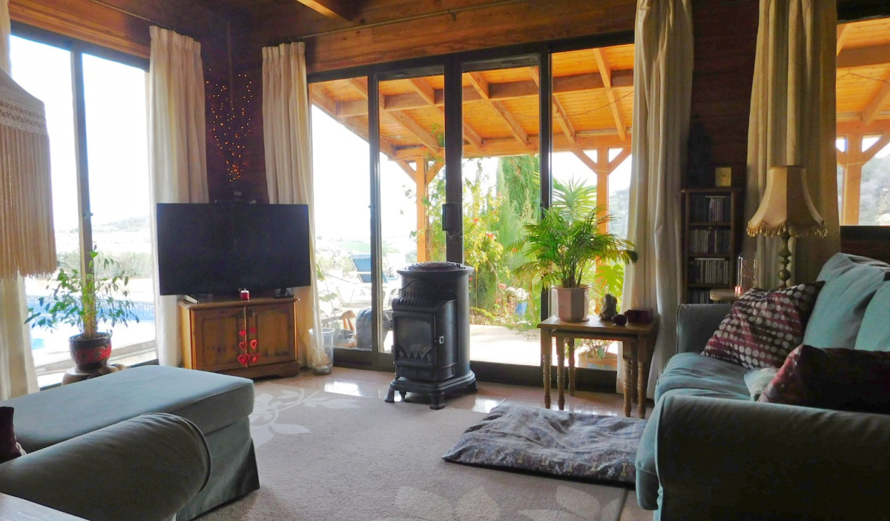 Resale - Finca / Country Property - Torremendo