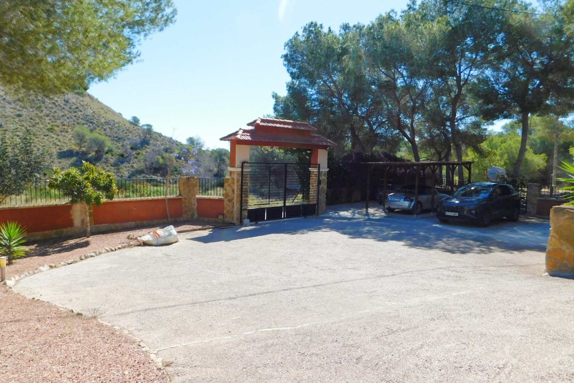 Resale - Finca / Country Property - Torremendo
