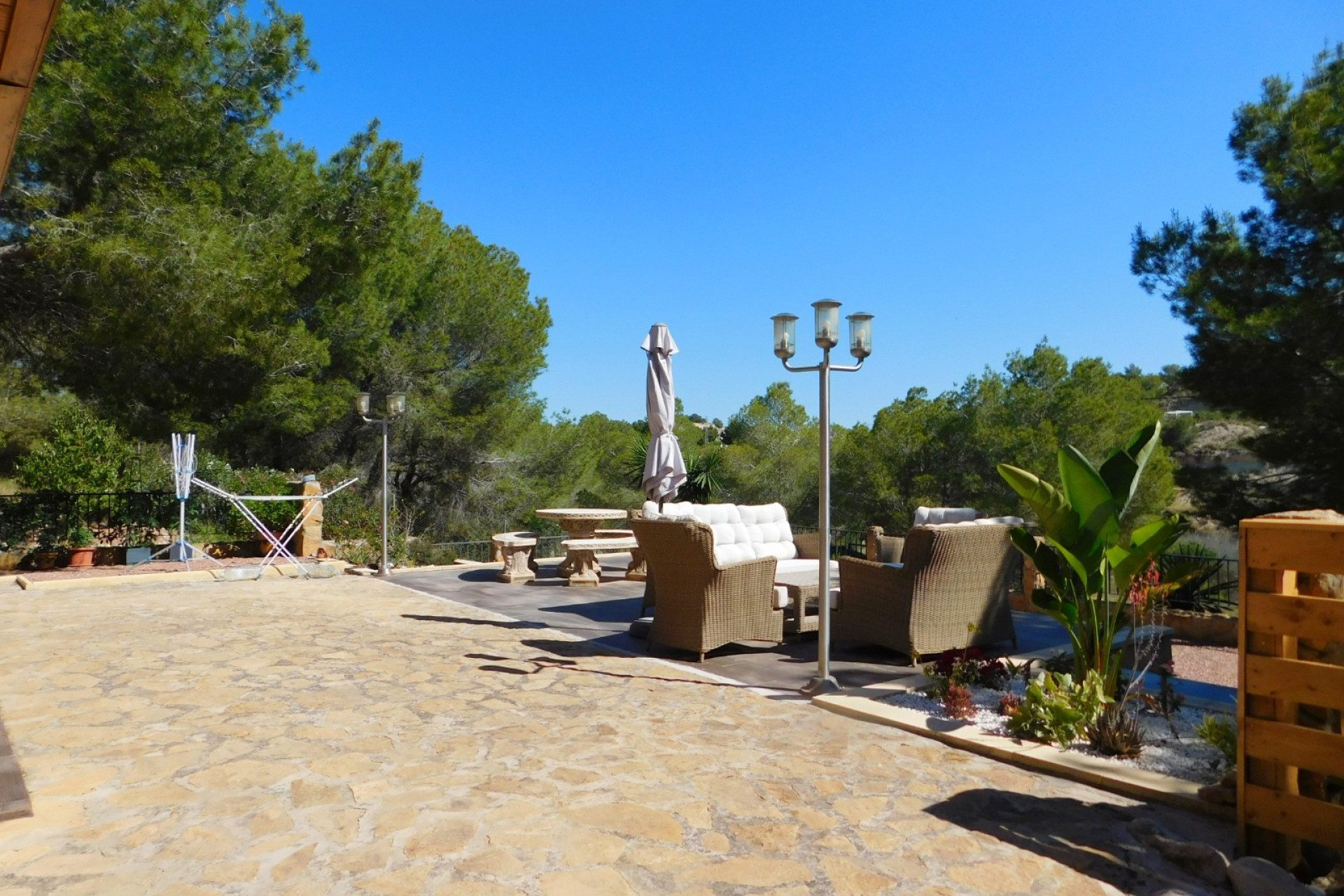 Resale - Finca / Country Property - Torremendo