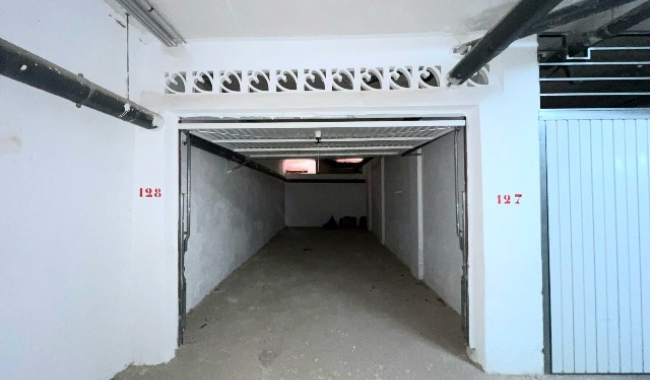 Resale - Garage - Orihuela Costa - La Florida
