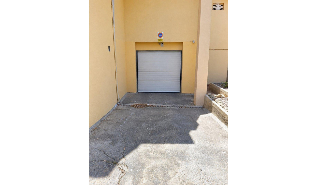 Resale - Garaje - Torrevieja - La Mata