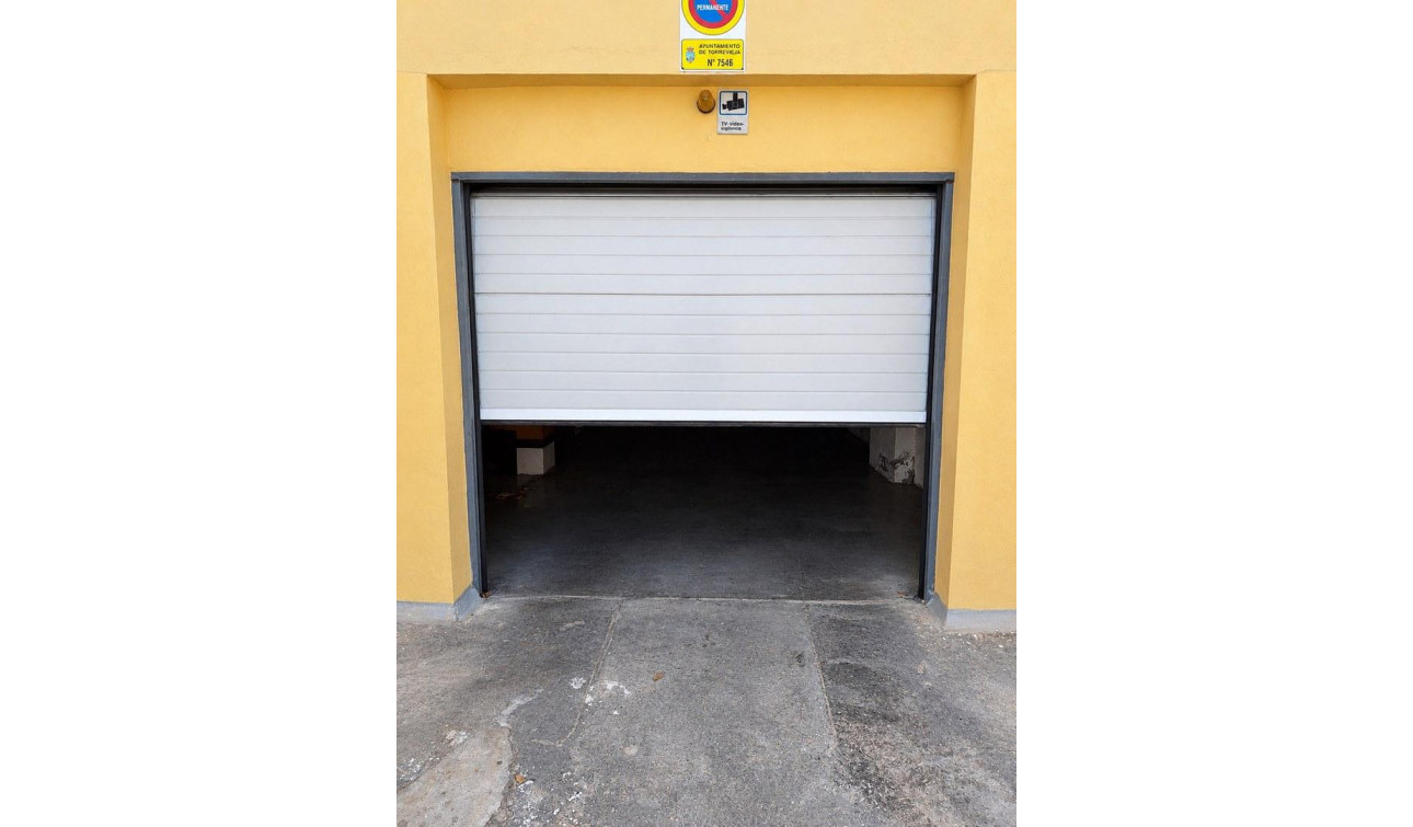 Resale - Garaje - Torrevieja - La Mata
