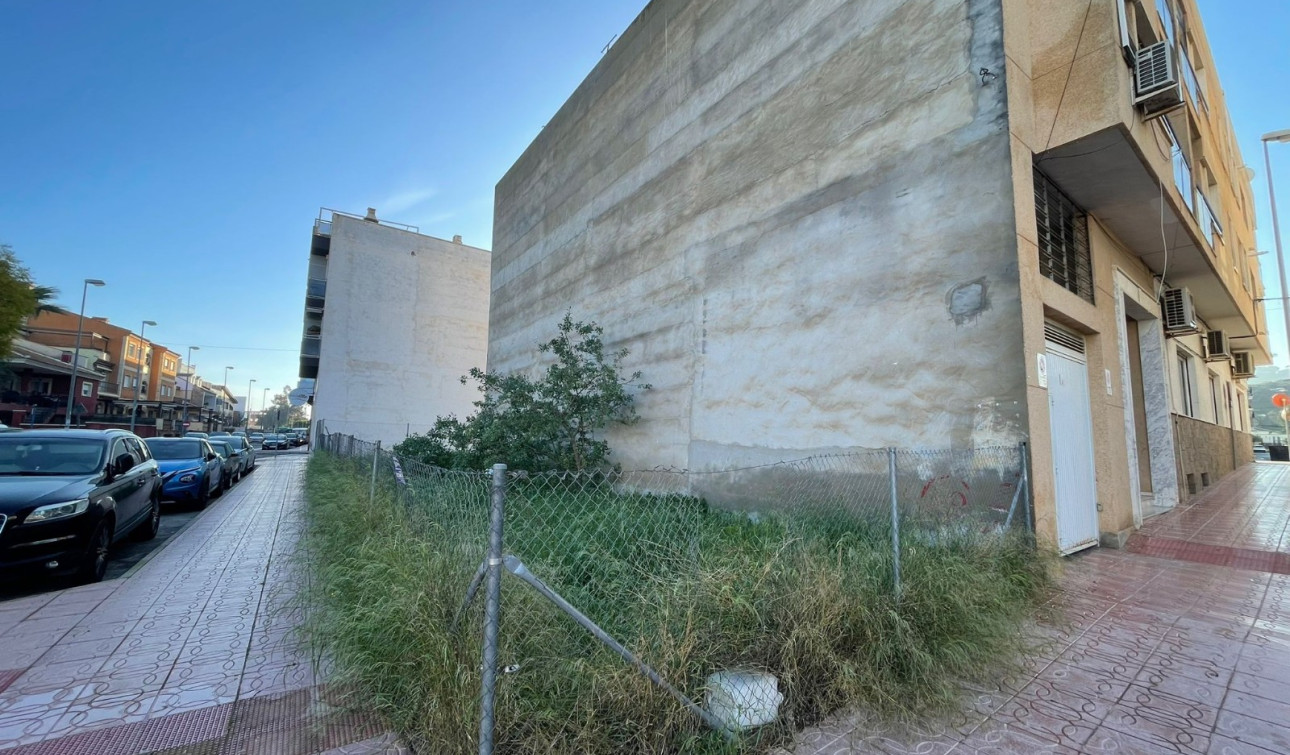 Resale - Plot / Land - Rojales