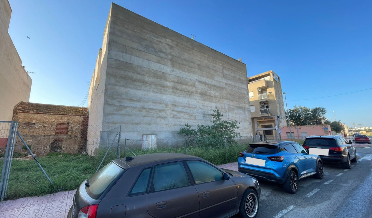 Resale - Plot / Land - Rojales