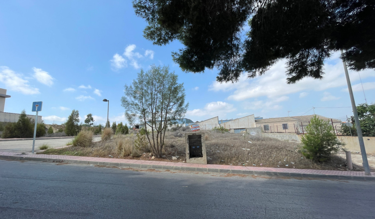 Resale - Plot / Land - Rojales
