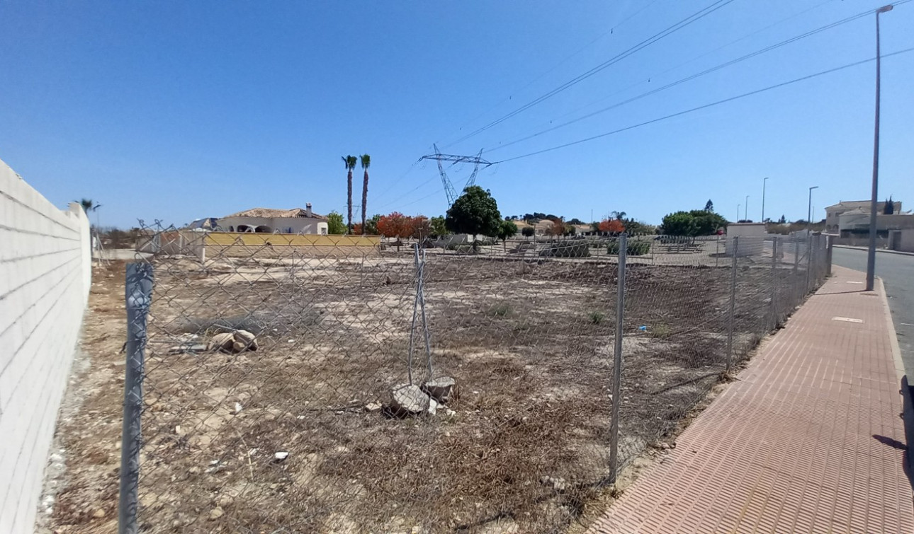 Resale - Plot / Land - San Fulgencio