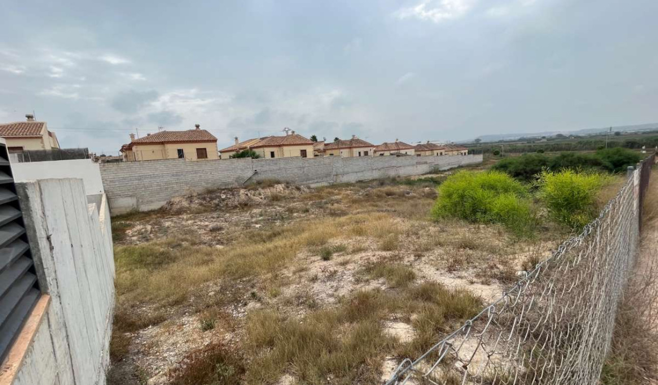 Resale - Plot / Land - San Fulgencio