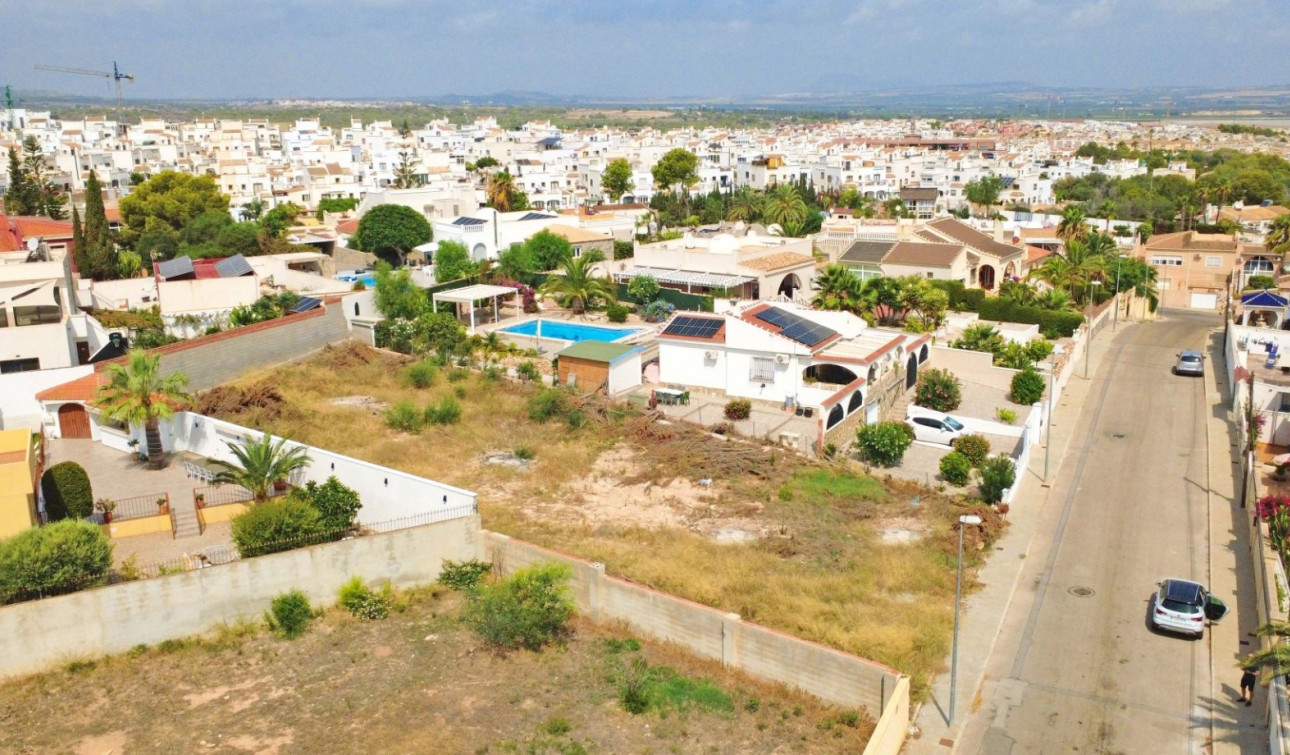 Resale - Plot / Land - Torrevieja - Los Balcones - Los Altos del Edén