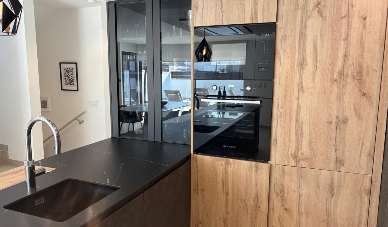 Resale - Semi - Detached Villa - Algorfa - La Finca Golf