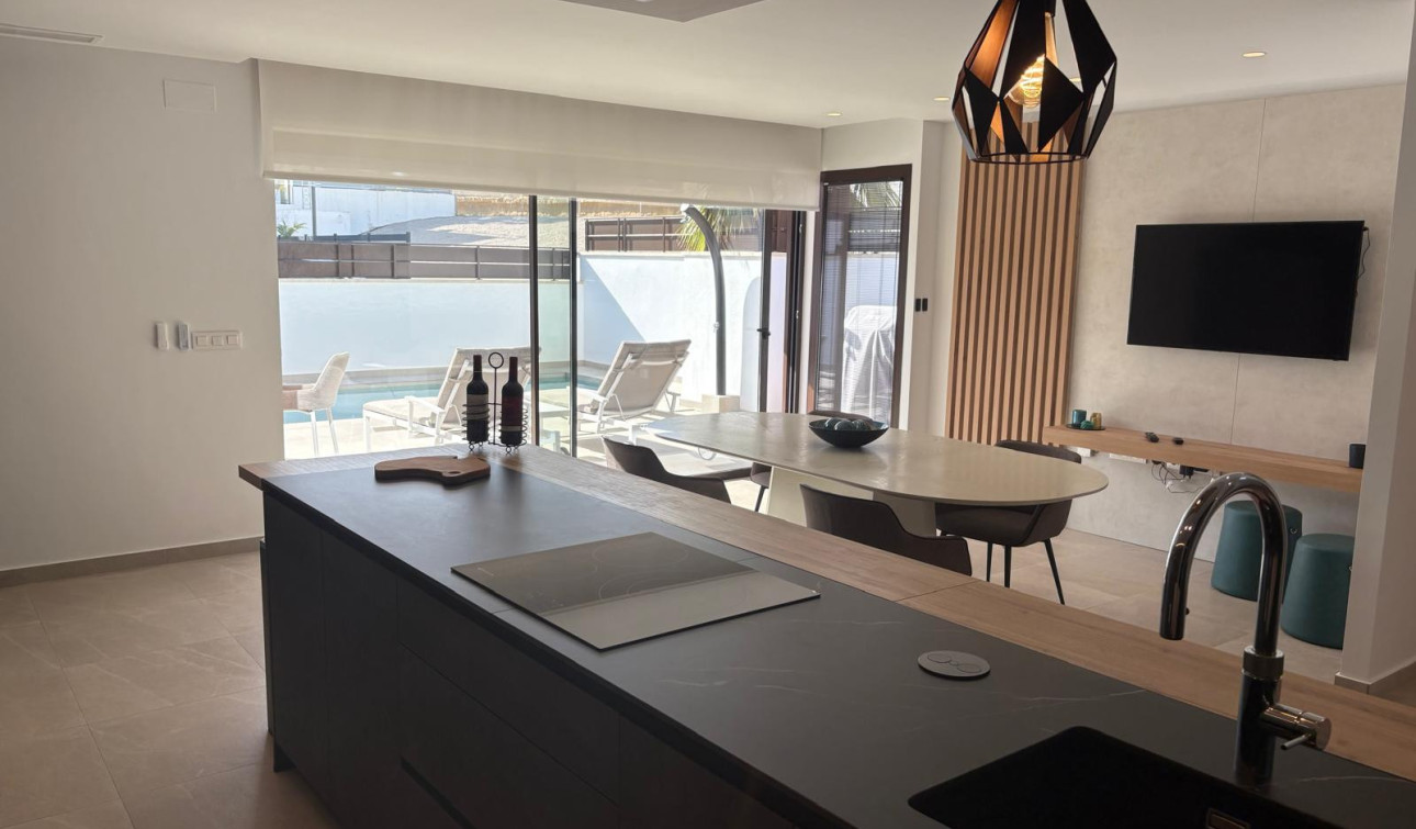 Resale - Semi - Detached Villa - Algorfa - La Finca Golf