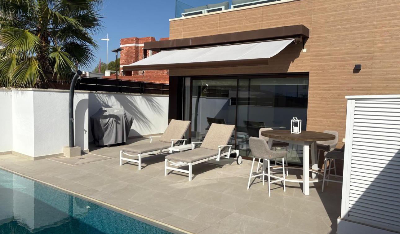 Resale - Semi - Detached Villa - Algorfa - La Finca Golf