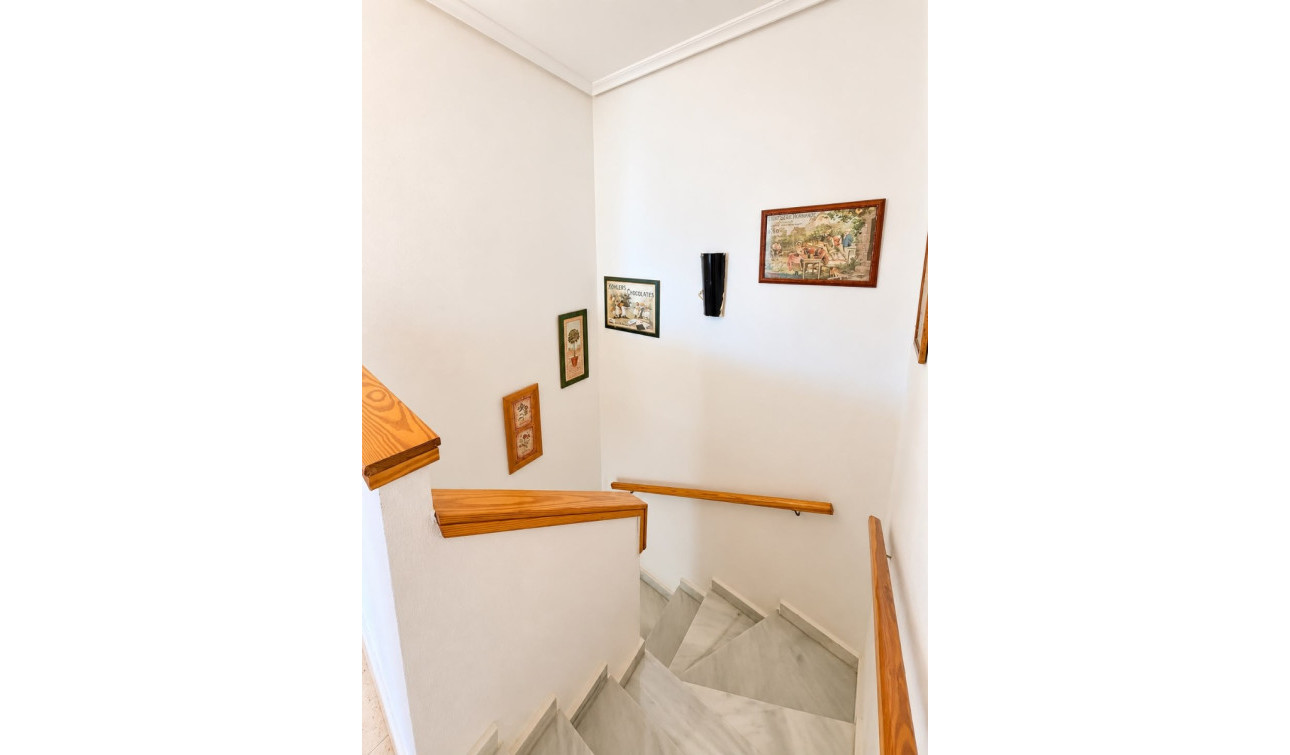 Resale - Semi - Detached Villa - Alicante - La Florida