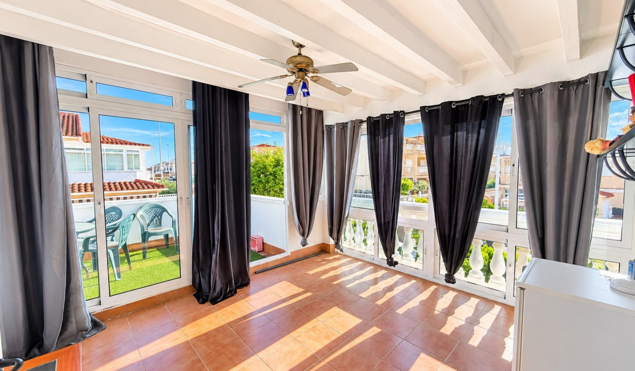 Resale - Semi - Detached Villa - Alicante - La Florida