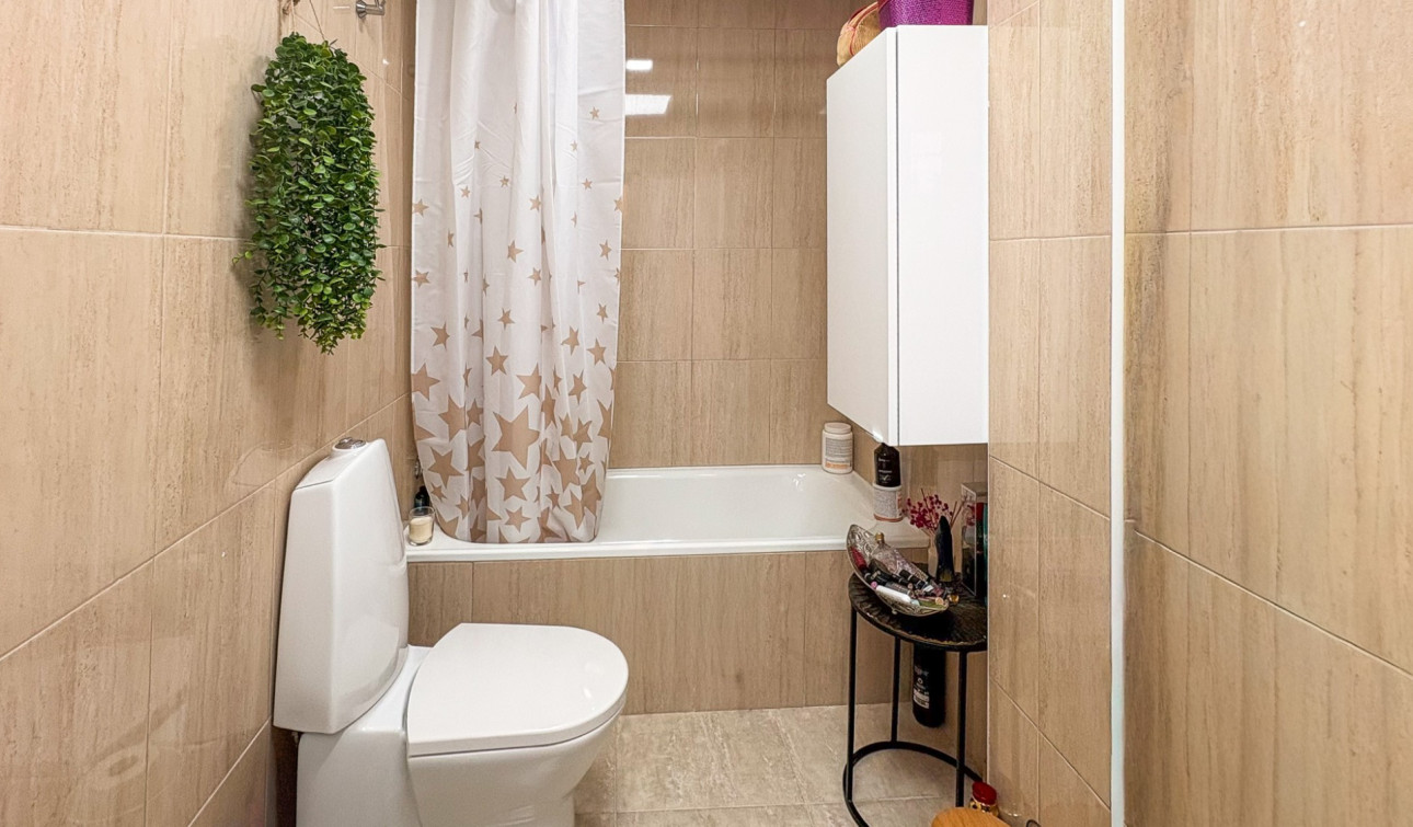 Resale - Semi - Detached Villa - Arenales del Sol - Arenales Del Sol