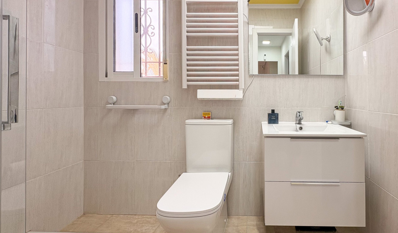 Resale - Semi - Detached Villa - Arenales del Sol - Arenales Del Sol