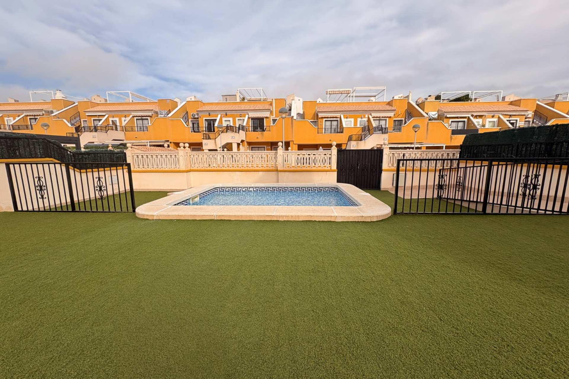 Resale - Semi - Detached Villa - Arenales del Sol - Arenales Del Sol