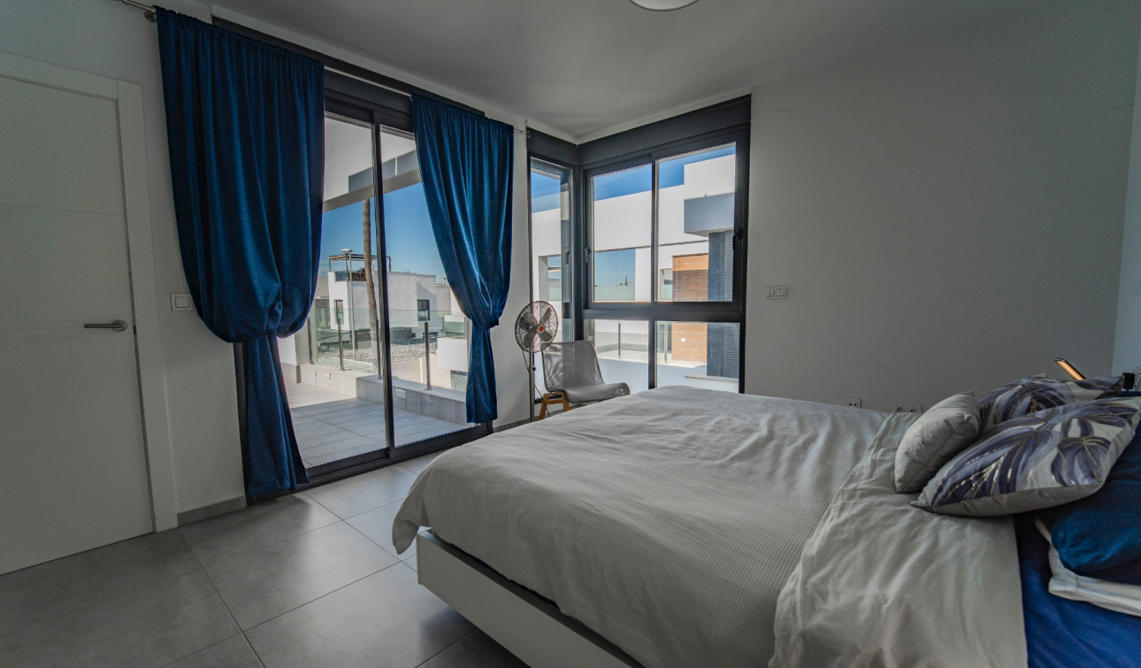 Resale - Semi - Detached Villa - Benijofar