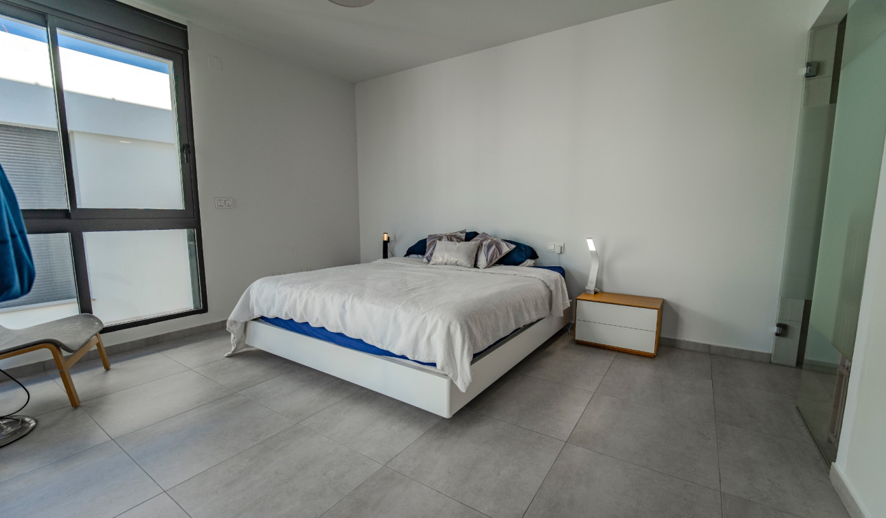 Resale - Semi - Detached Villa - Benijofar