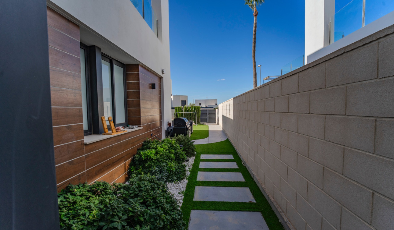 Resale - Semi - Detached Villa - Benijofar