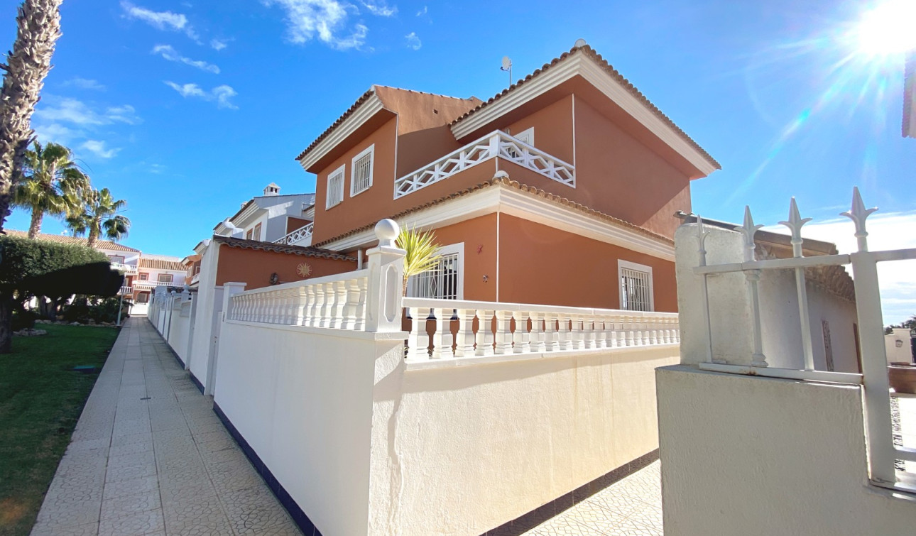 Resale - Semi - Detached Villa - Ciudad Quesada - Doña Pena