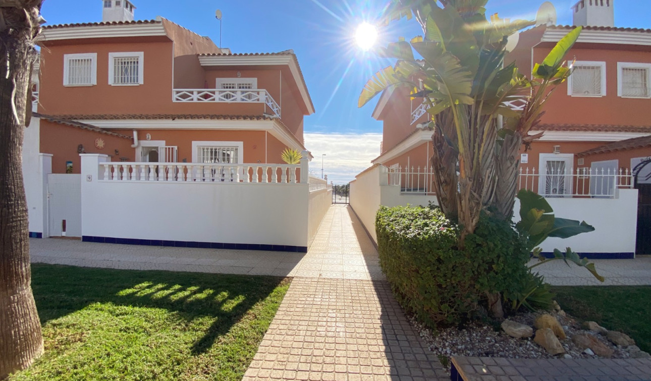 Resale - Semi - Detached Villa - Ciudad Quesada - Doña Pena