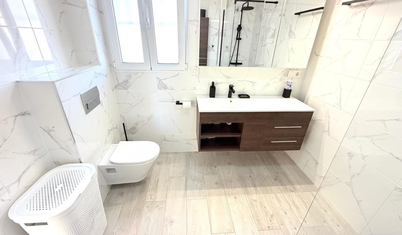 Resale - Semi - Detached Villa - Ciudad Quesada - La Marquesa Golf