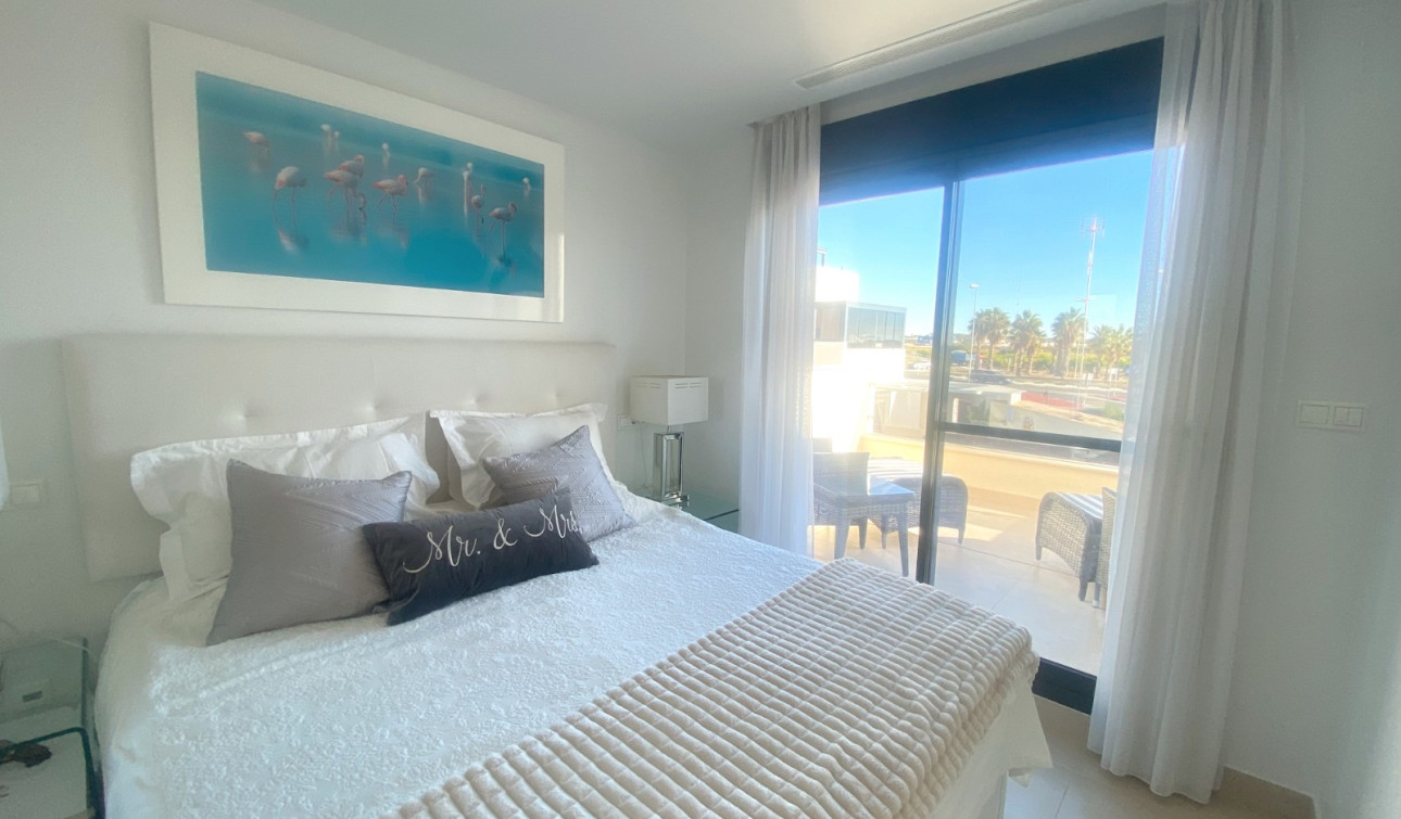 Resale - Semi - Detached Villa - Ciudad Quesada - Pueblo Bravo