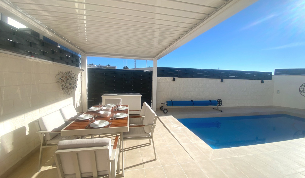 Resale - Semi - Detached Villa - Ciudad Quesada - Pueblo Bravo