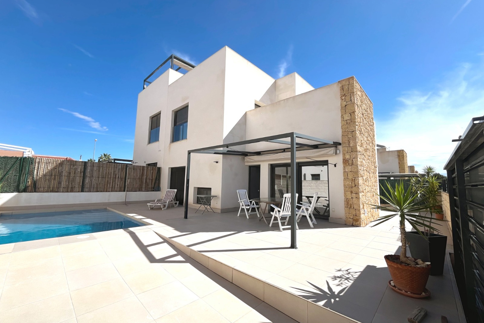 Resale - Semi - Detached Villa - Ciudad Quesada - Pueblo Bravo