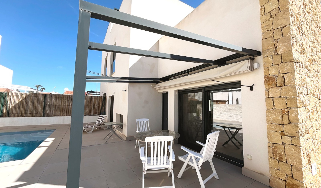 Resale - Semi - Detached Villa - Ciudad Quesada - Pueblo Bravo