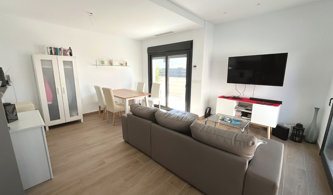 Resale - Semi - Detached Villa - Ciudad Quesada - Pueblo Bravo