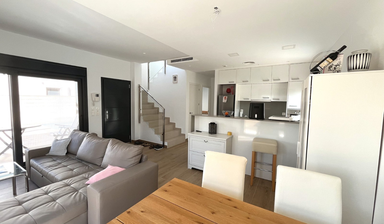 Resale - Semi - Detached Villa - Ciudad Quesada - Pueblo Bravo