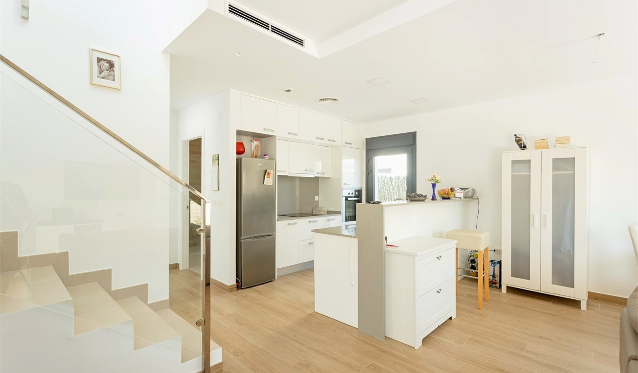Resale - Semi - Detached Villa - Ciudad Quesada - Pueblo Bravo